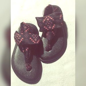 Yoga Sling Sandals NWT size 7 kids